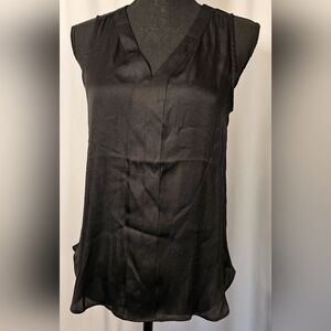 Banana Republic Black Sleeveless V-Neck Shell XS NWT